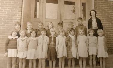 <span>Woolsey School 1st grade 1933:</span> Courtesy of Teresa J. Roby